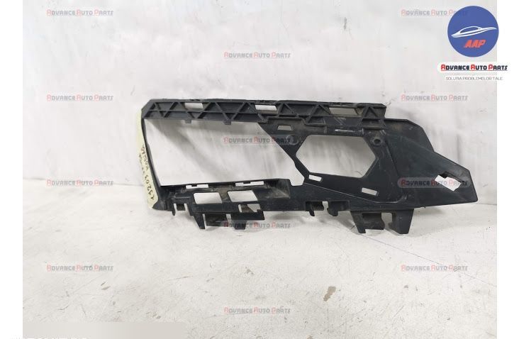 Шкода Кодиак / Skoda Kodiaq Оригинална дясна поддръжка за предна решет