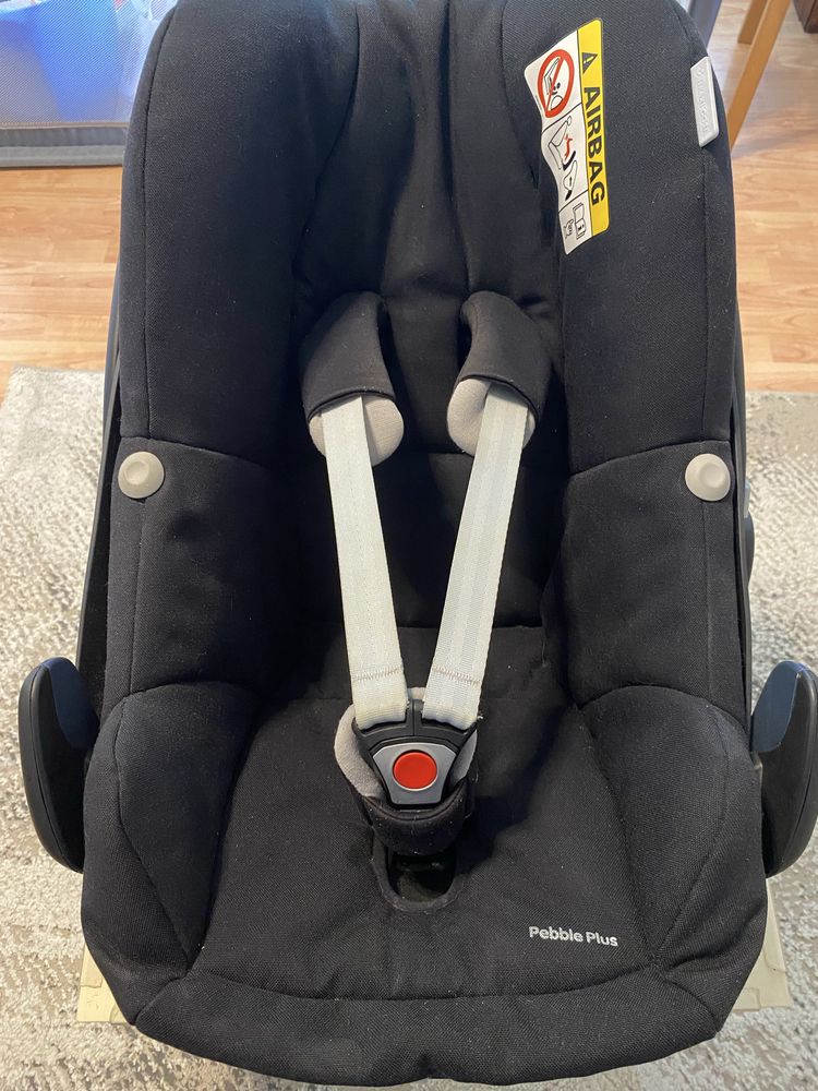 Столче за кола Maxi Cosi Pebble Plus с база Easy base 2