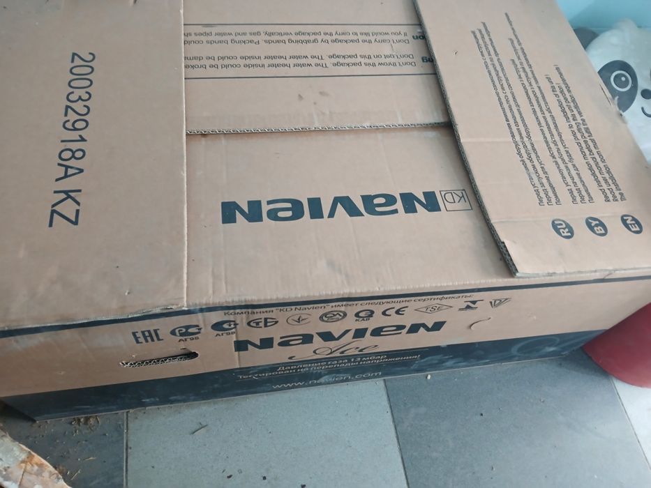 Продам настеную газовую печь Navien