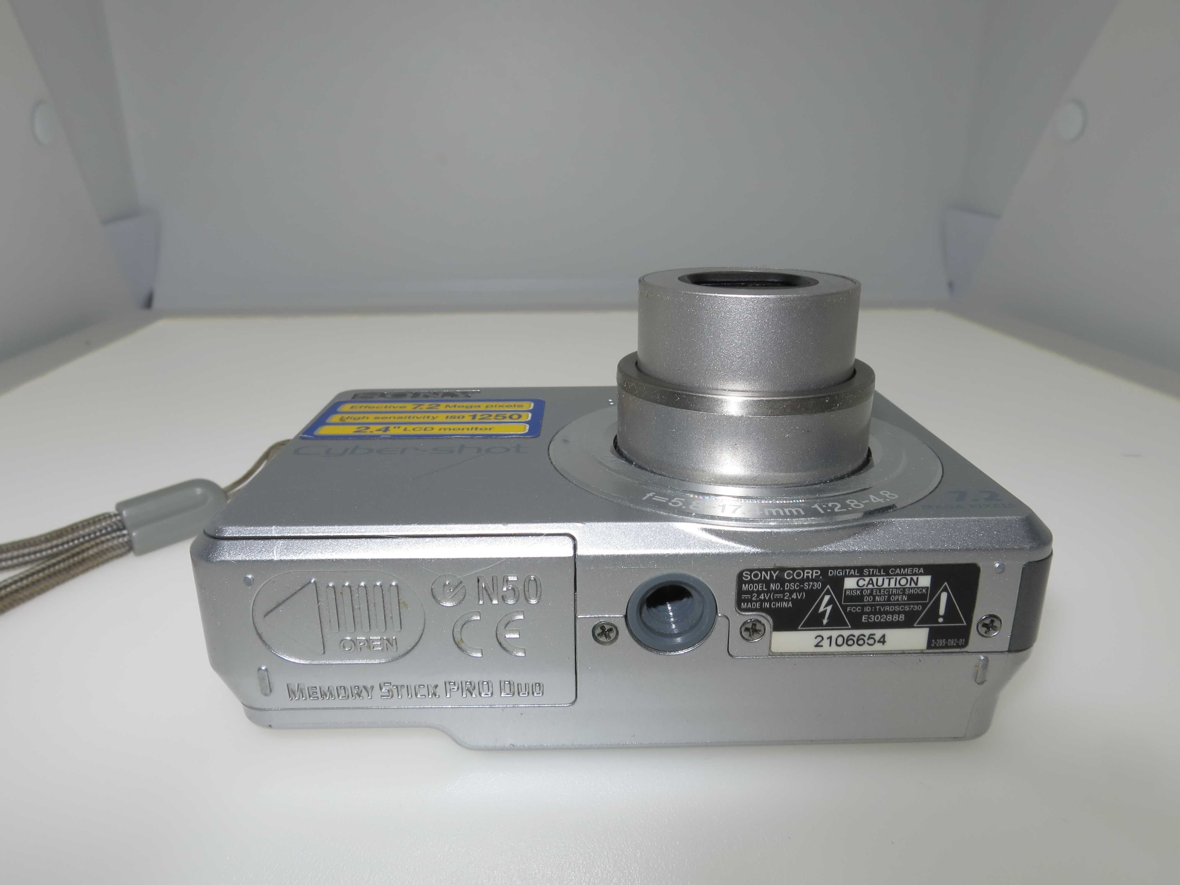 Sony S730 ултра компактен фотоапарат камера работи перфектно