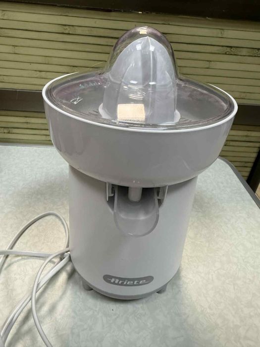 Сокоизстисквачка за цитрусови плодове Ariete