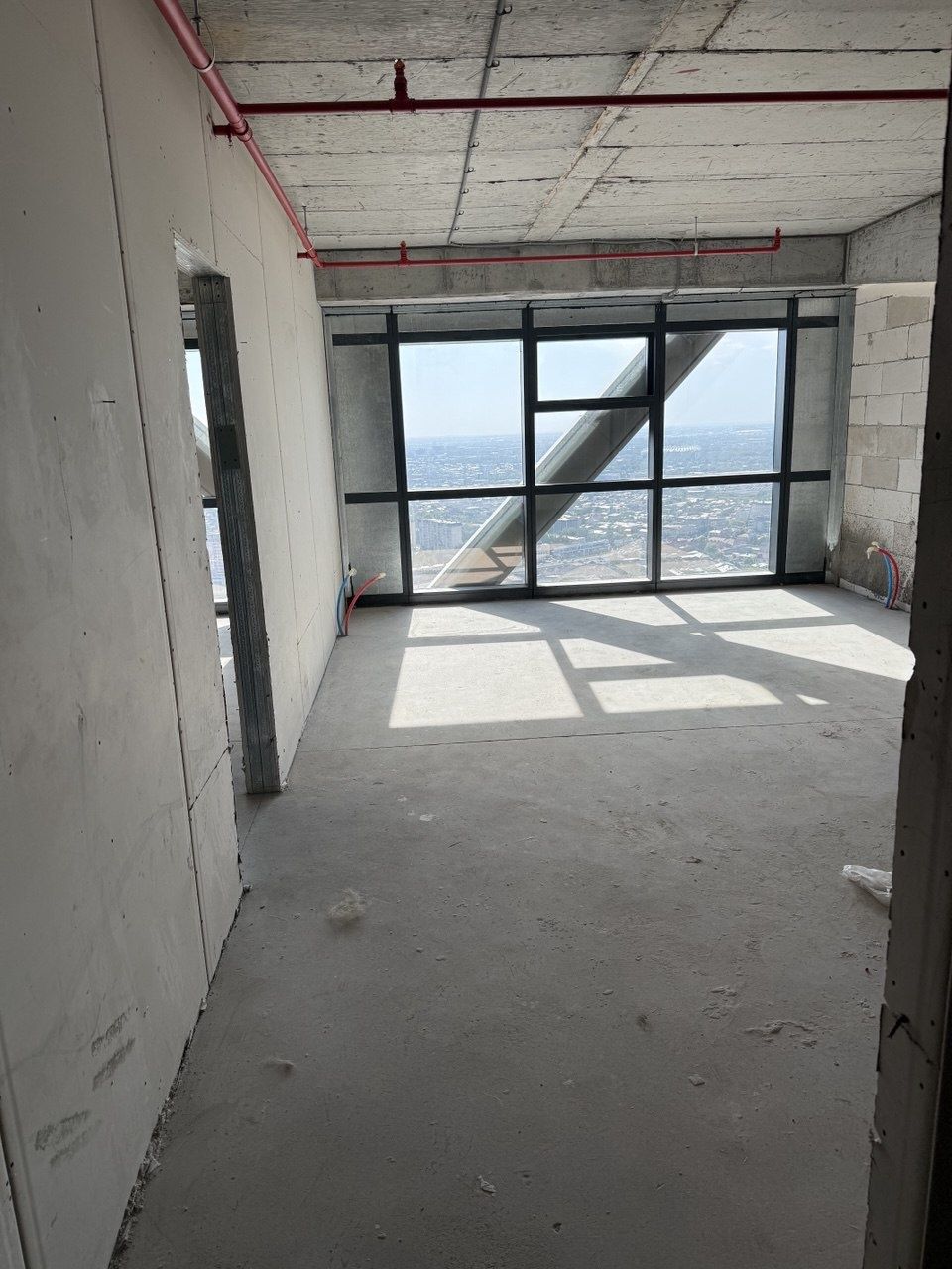 ЖК  PIRAMIT TOWER  2ком., 40этаж.  69.46м2..