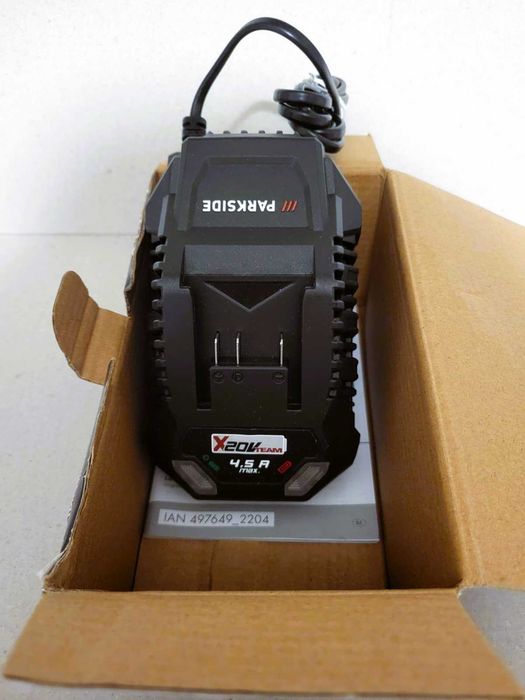 Încărcător Parkside 20V 4.5A PLG 20 C3 – nou, cu indicator LED