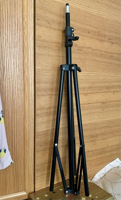 Продам штатив 1,5м