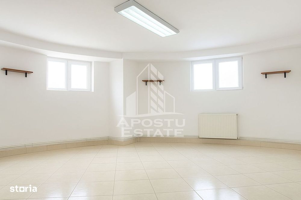 Apartament cu 3 camere, la demisol, in Steaua