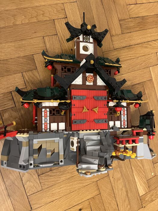 Lego Ninjago set rar - cod 71767 - Templul Dojo pentru ninja
