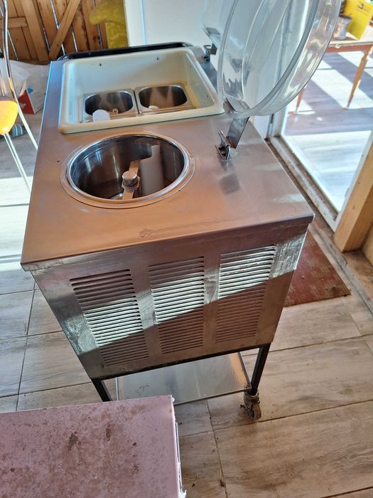 Mașină profesională de înghețată / gelato