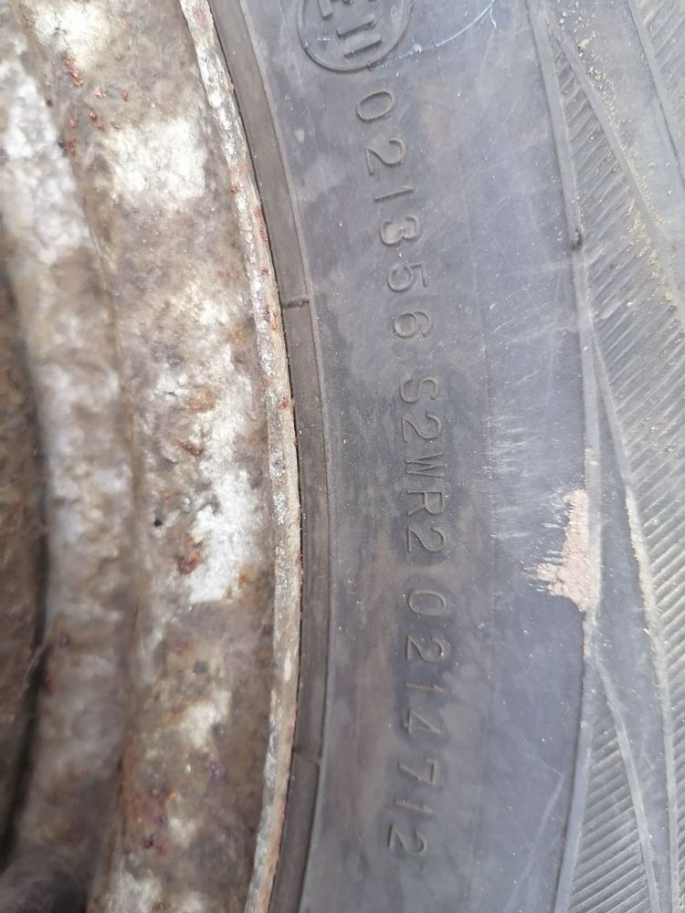 Зимни гуми с джанти 215 55 R 16