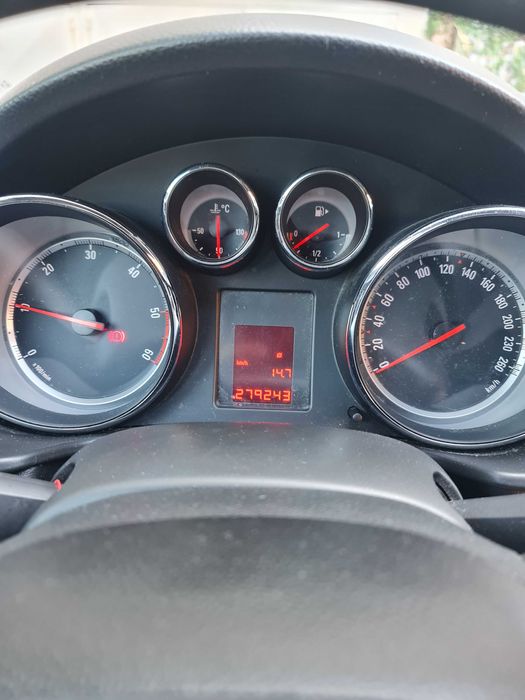 Opel Insignia 2.0 hdti