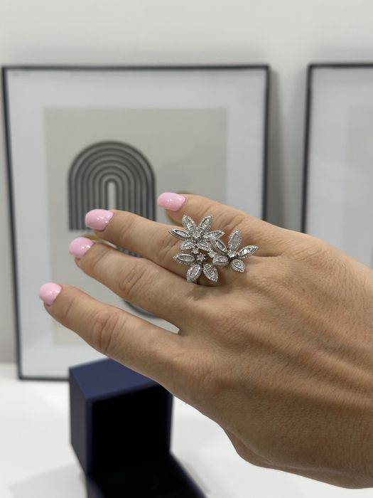 Inel diamante naturale model Van cleef