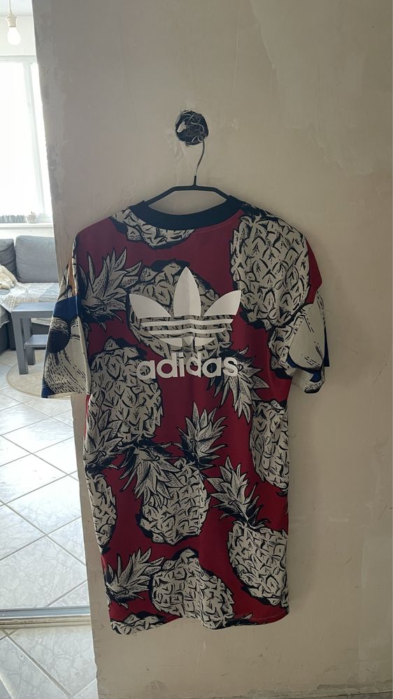 Adidas рокля р-р 38