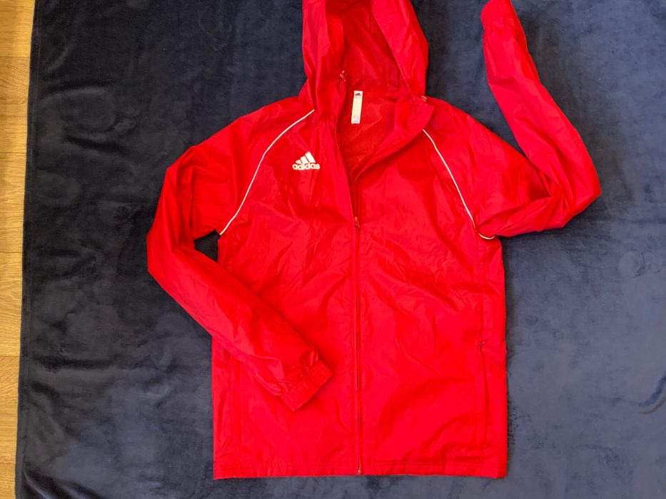 Adidas-оригинално  яке 40 s