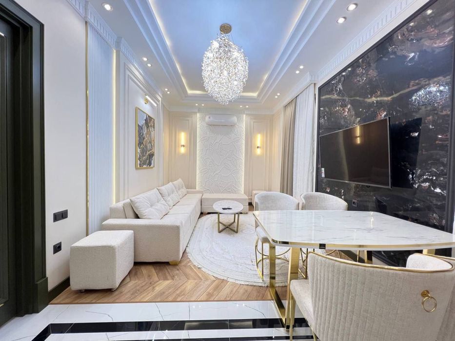 Евро кв Продаётся квартира  ЖК Skyline 3/8/14 75квадрат