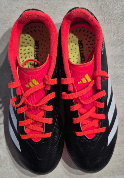 Ghete fotbal ADIDAS PREDATOR 34