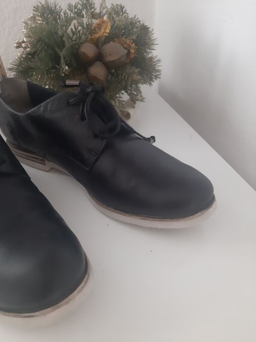 Vând pantofi Tamaris piele nr 39