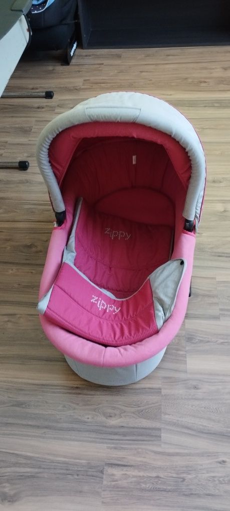 Бебешка количка ZIPPY Sport 3в1