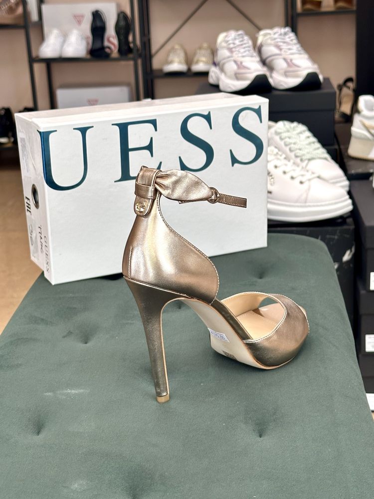 Дамски сандали на ток Guess Amella