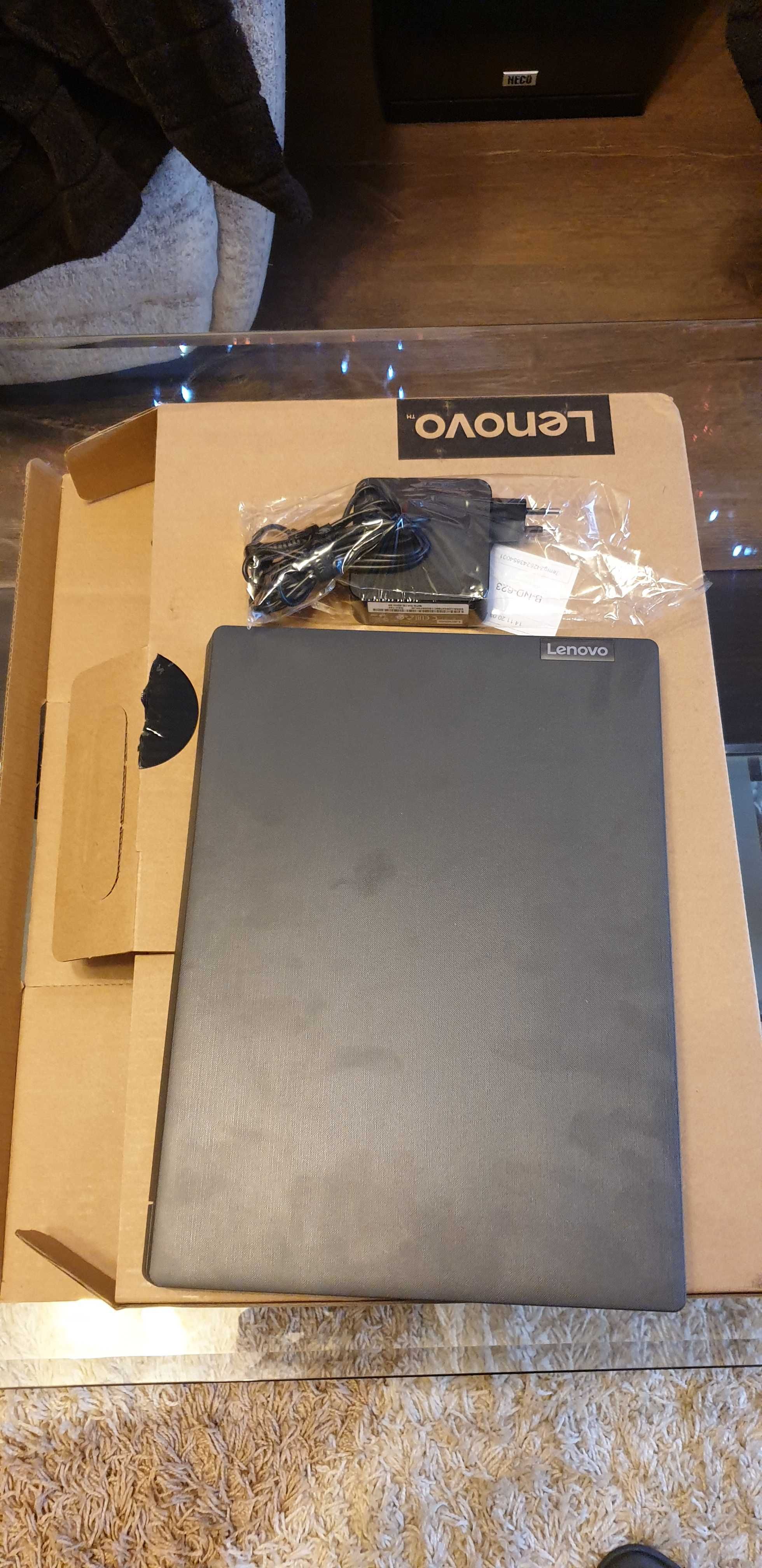 Laptop Lenovo V14-ADA
