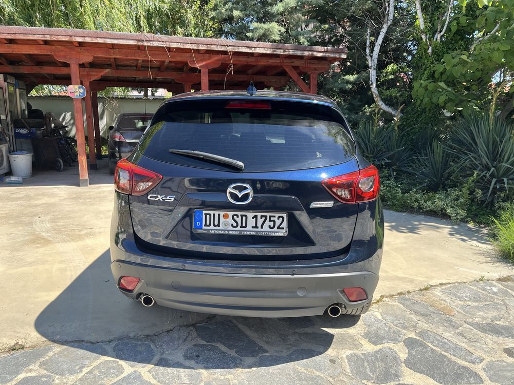 Продавам автомобил MazdaCX5