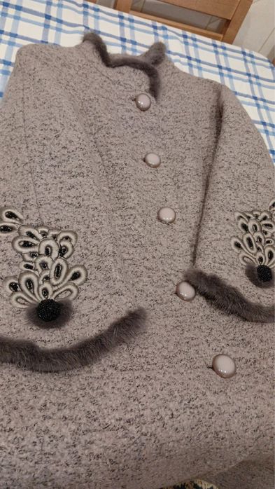 Красивое пальто с норкой!