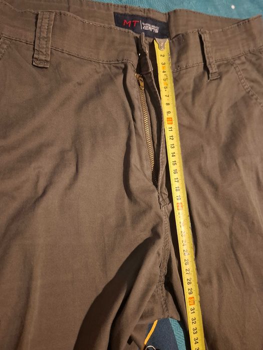 Pantaloni scurți tip jeans