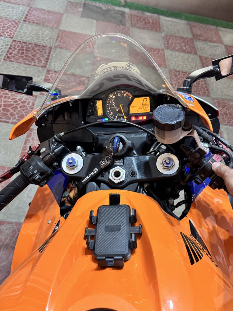 Honda cbr600rr repsol 10 min prabeg