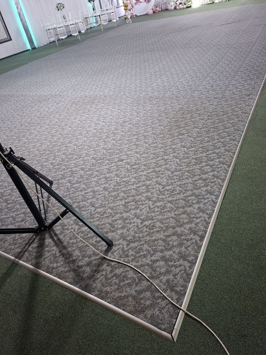 Vând mocheta evenimente