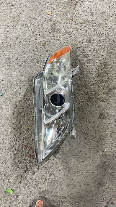 Фар тойота с ксеноном оригинал бу Европейц
