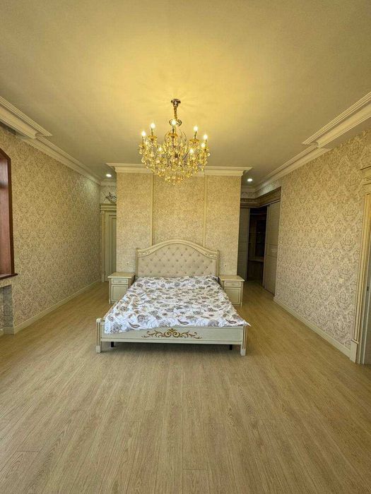 Продается Евро дом  Ботанический сад 8 соток 7 комнат 510м2