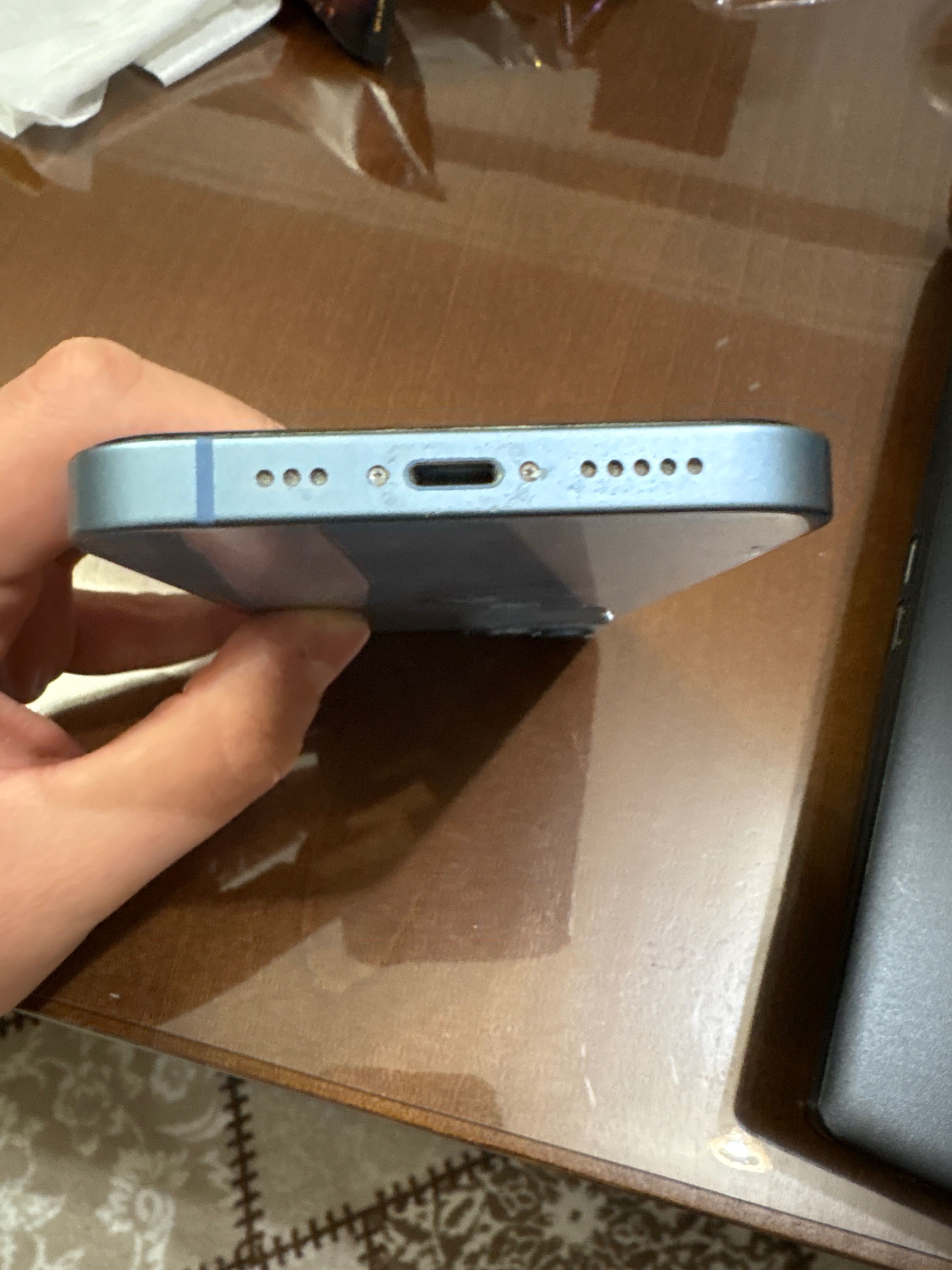 В перфектно състояние iPhone 14 128gb, 6gb ram.