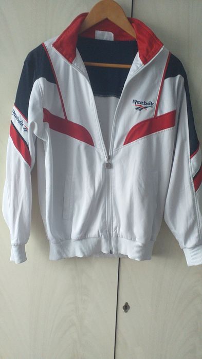 Спортивка Reebok  состояние отличное  рр 10-12 лет пишите измерю в см