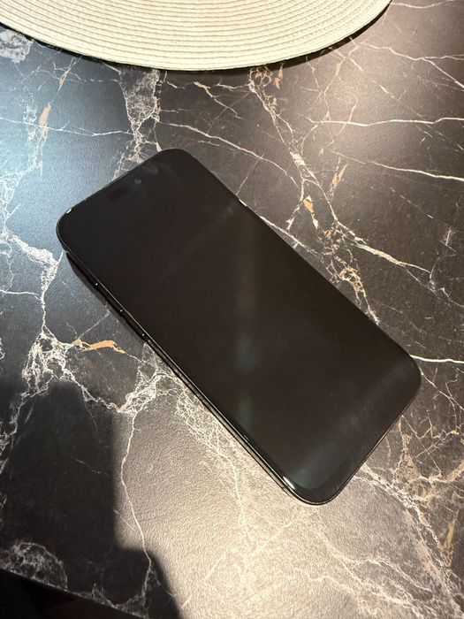 Продавам айфон 16 про макс 256гб