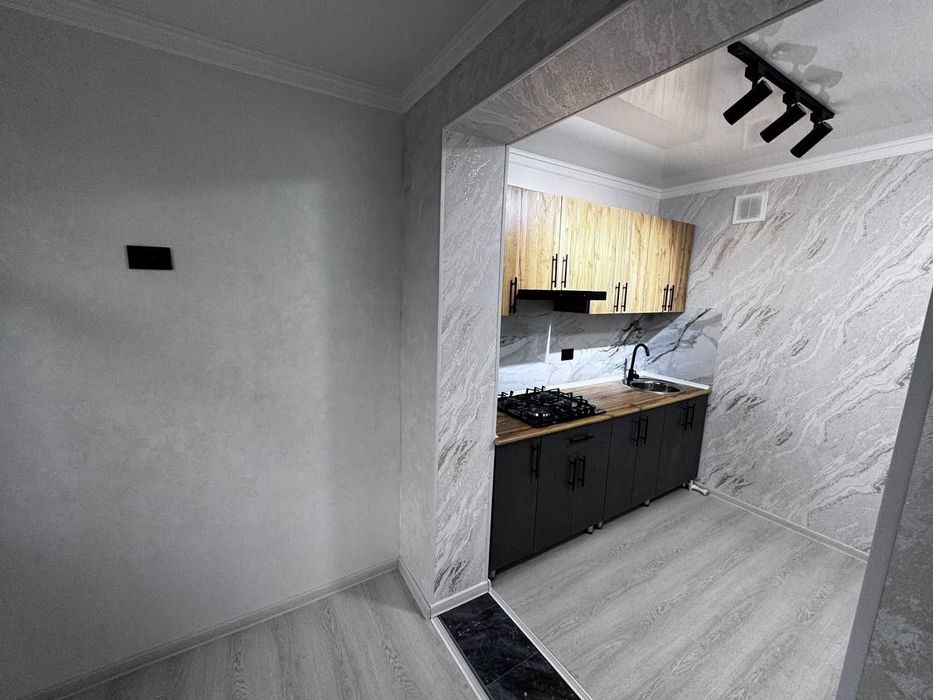 Срочно продам 3ком квартиру 3мик 4этаж Кап ремонт