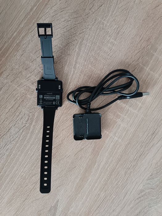 Смарт часовник Garmin