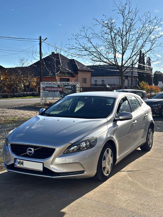Volvo V40 D2 2014