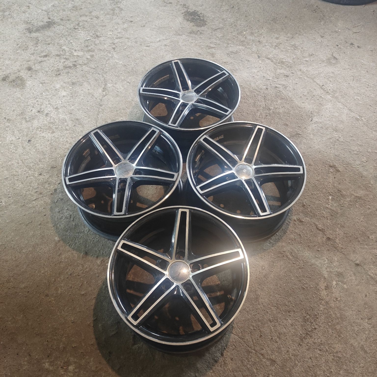 R16 5*114,3 Комплект легкосплавных дисков