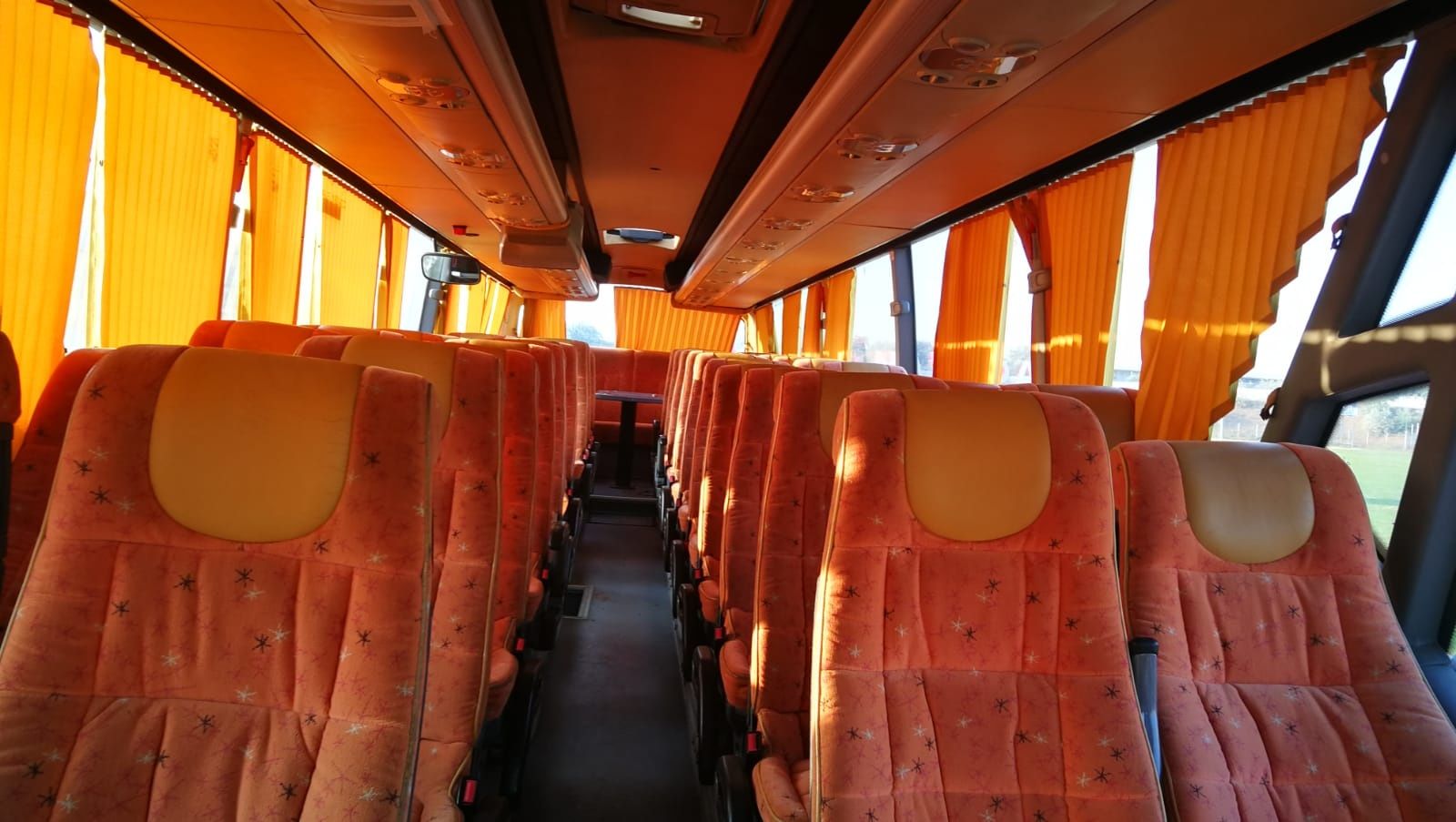 Inchirieri Microbuz Autocar Transport Persoane,Transport Muncitori