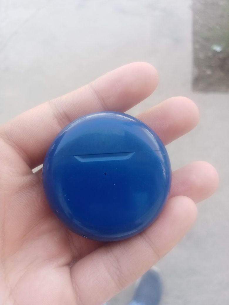 Airpods pro 6 sotiladi