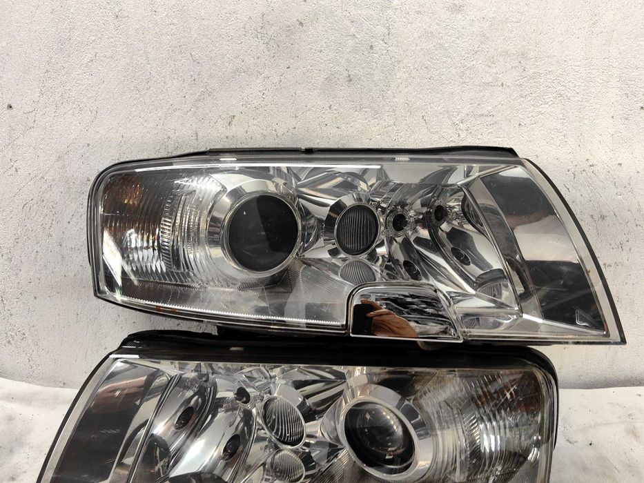 Оригинални фарове Шкода Суперб  Skoda Superb Xenon