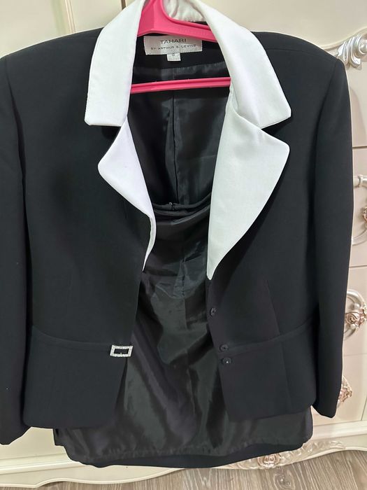 Костюм офисный бренда Taharah