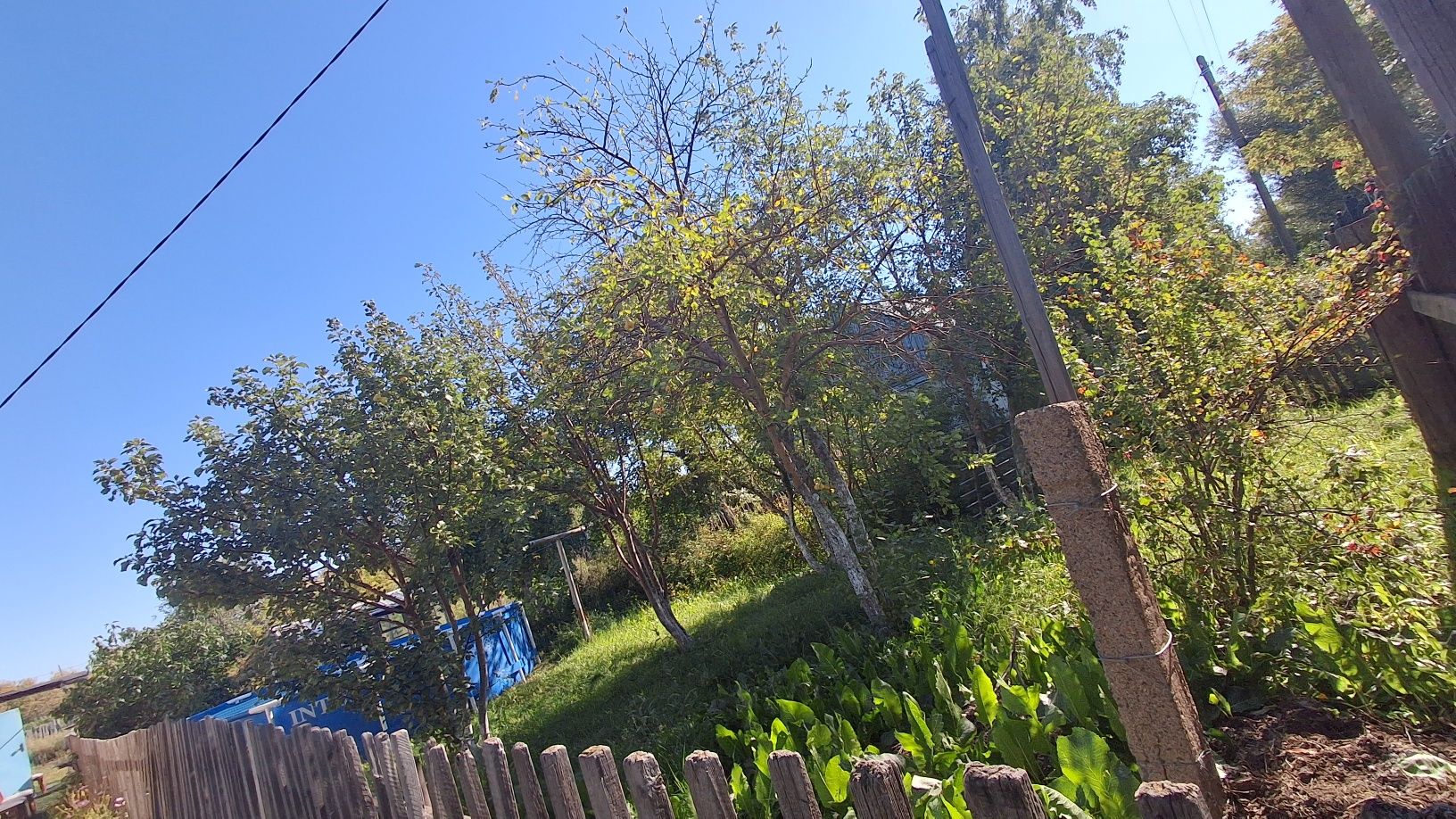 Срочно продаётся большой дом .