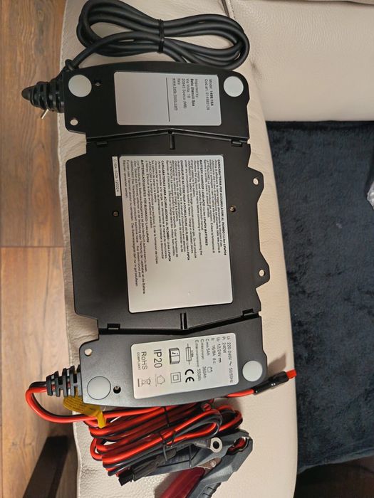 Beta imcarcator multifunctional de baterii