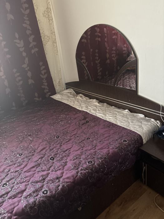 Dormitor cu lada, impecabil