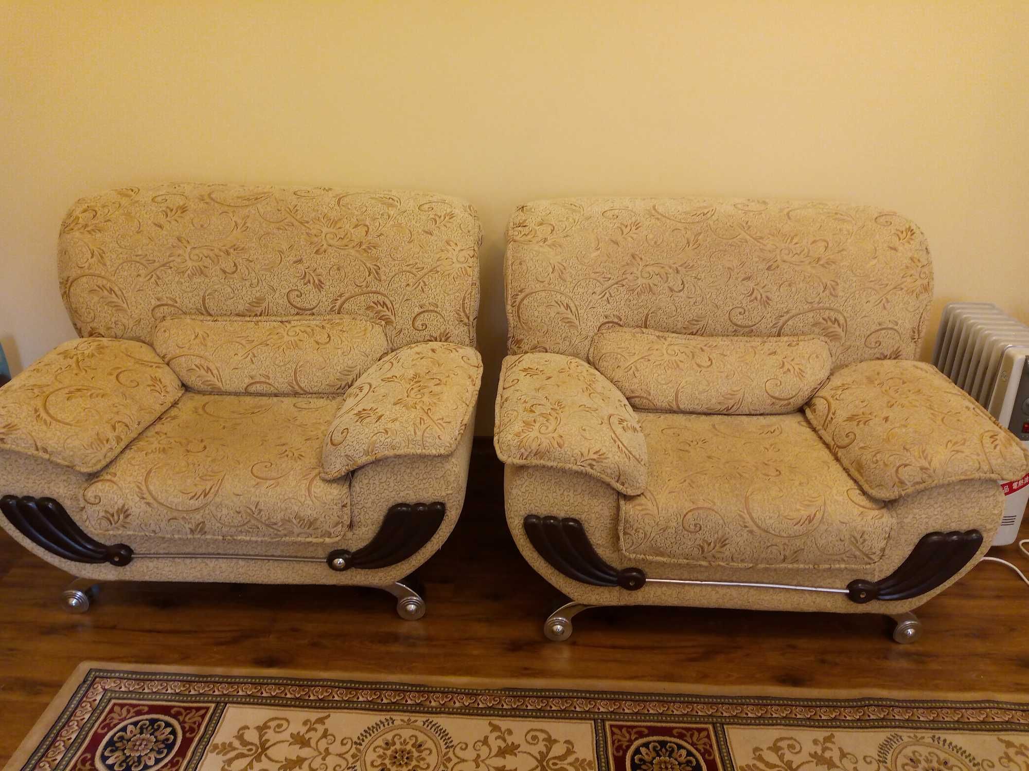 Набор диван и 2 кресла для дома или офиса