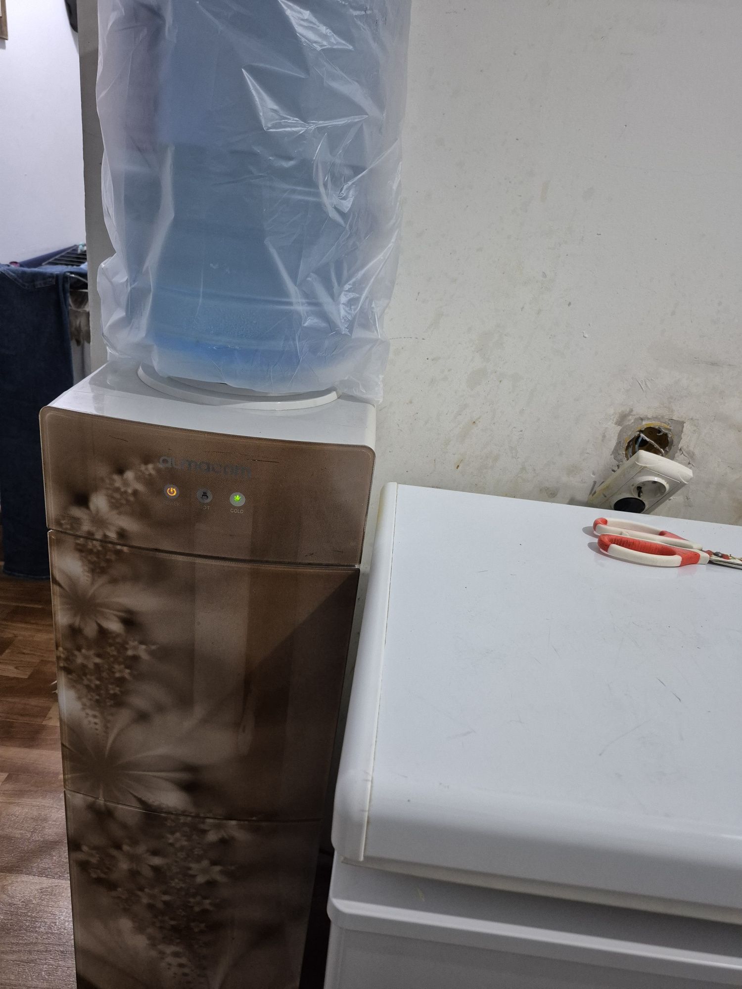 Продам диспенсер