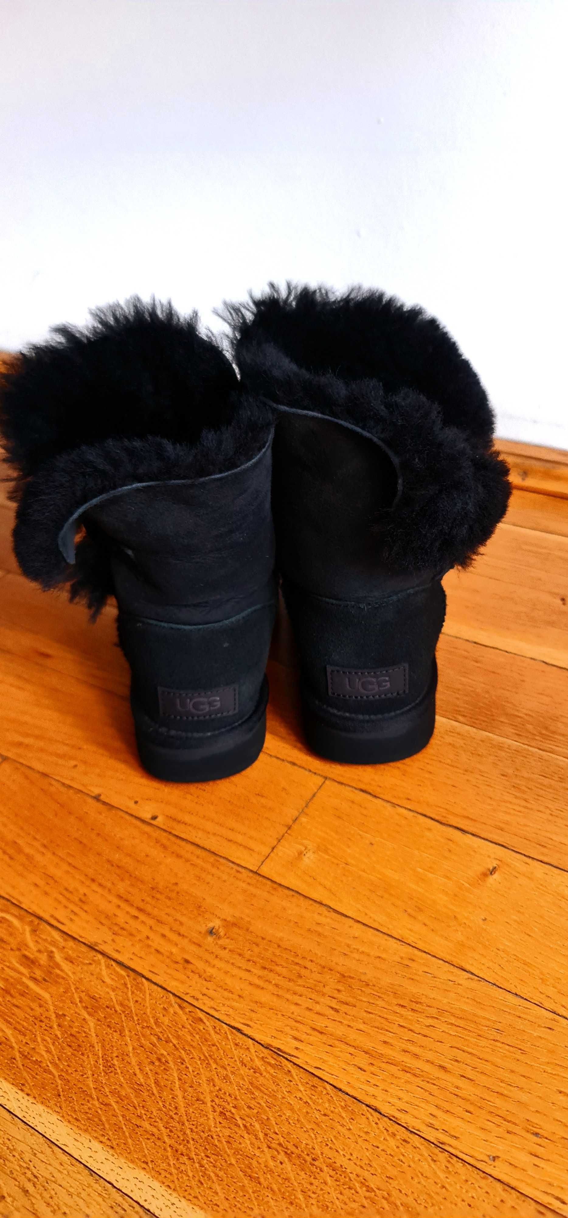 Vand UGG marimea 36