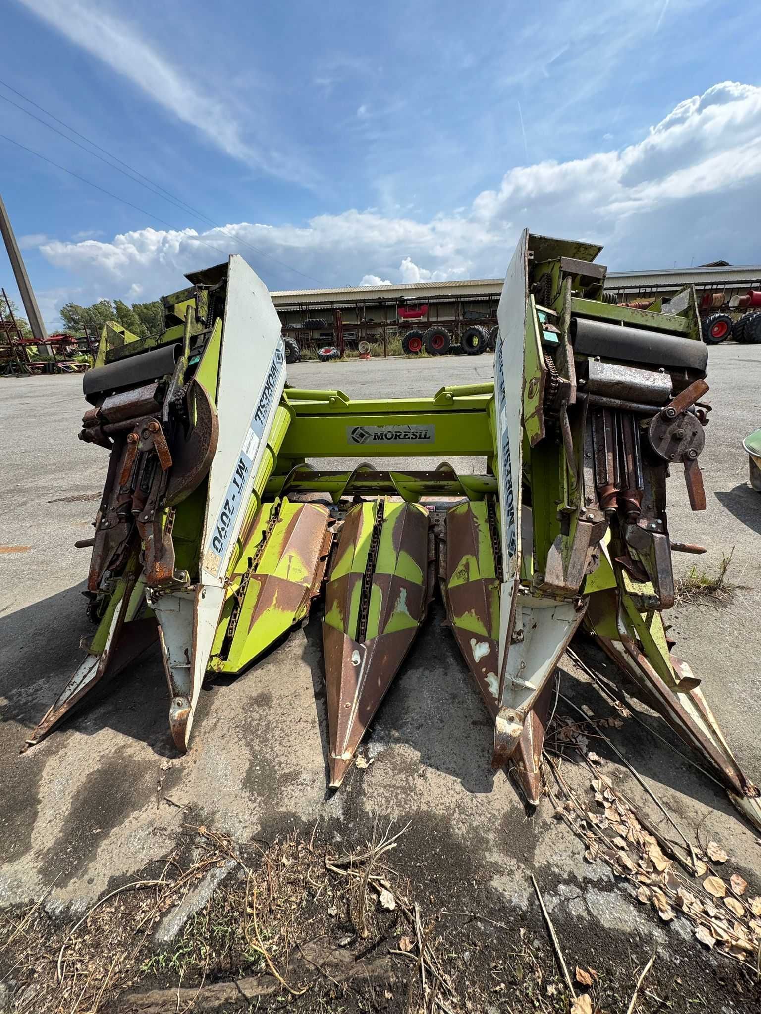 Combina Claas Lexion 570C cu echipament de paioase si porumb