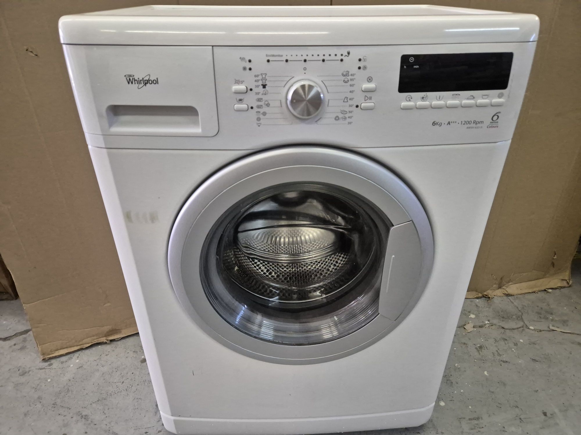 Mașina de spalat Whirlpool 6Th sense ,6 kg A+++