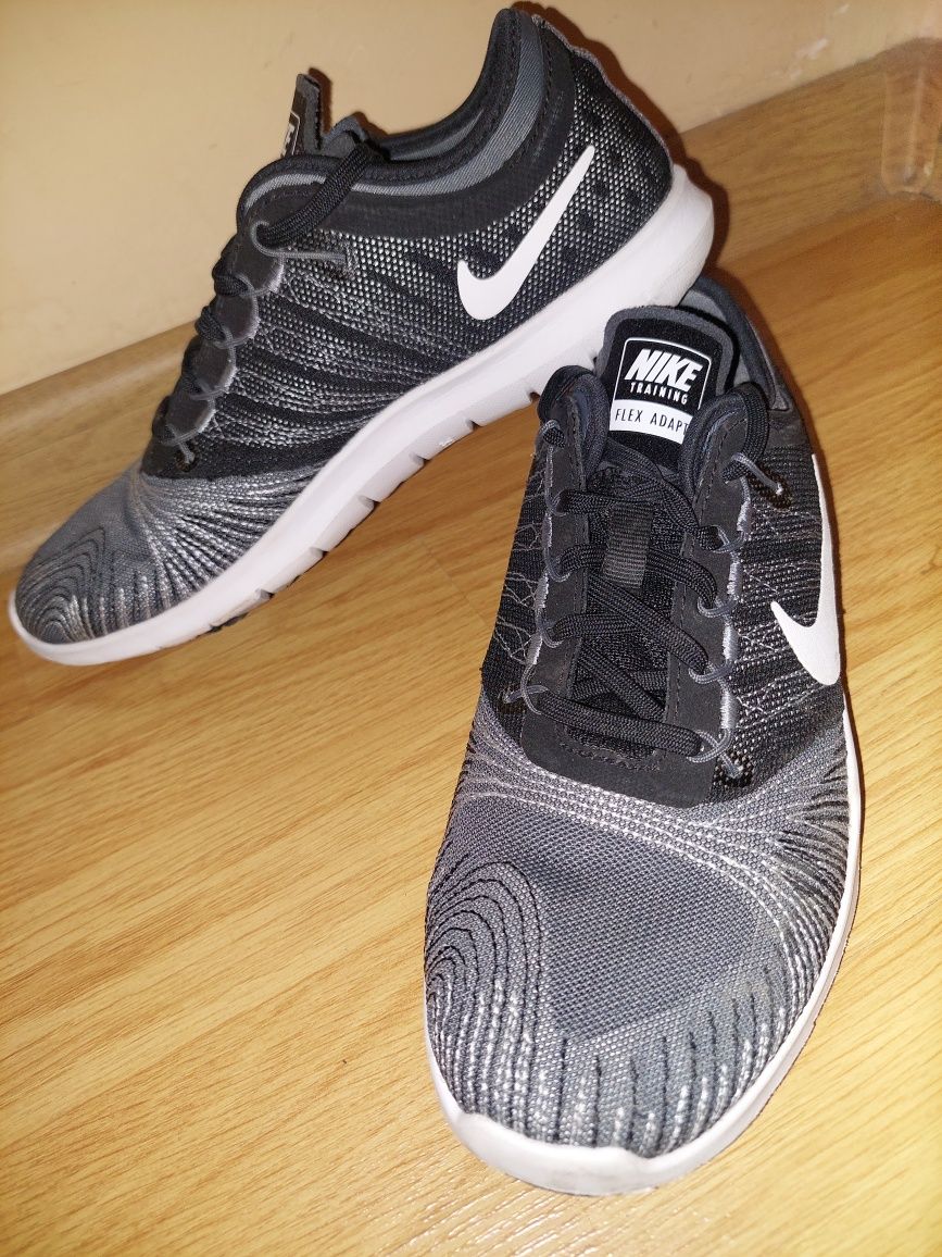 Оригинални  дамски маратонки Nike