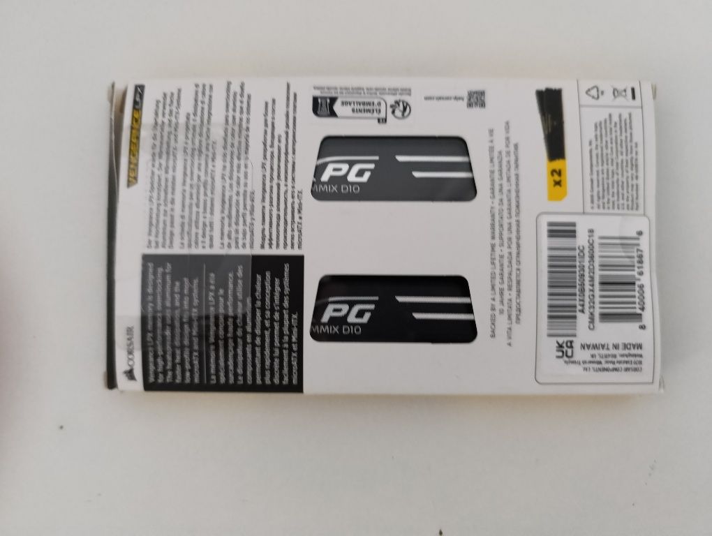 Memorie DDR4 16gb (2×8) 3000MHz ADATA XPG